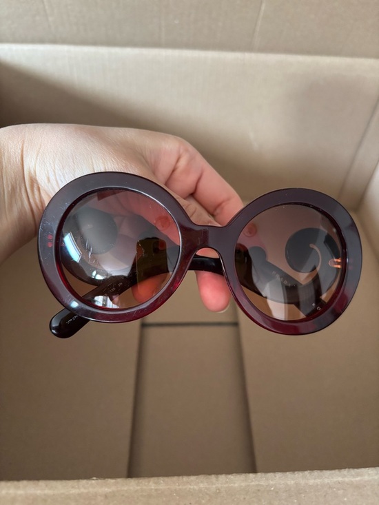 Prada Accessories - PRADA Minimal Baroque Round Sunglasses - Tortoise/Burgundy (SPR 27N)